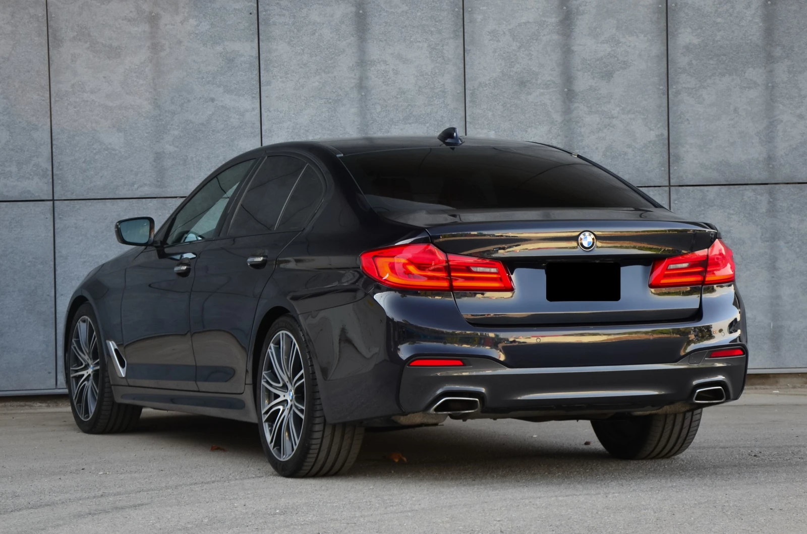 BMW 530 i xDrive M Sport Вакум Регистрирана! ТОП! - изображение 5