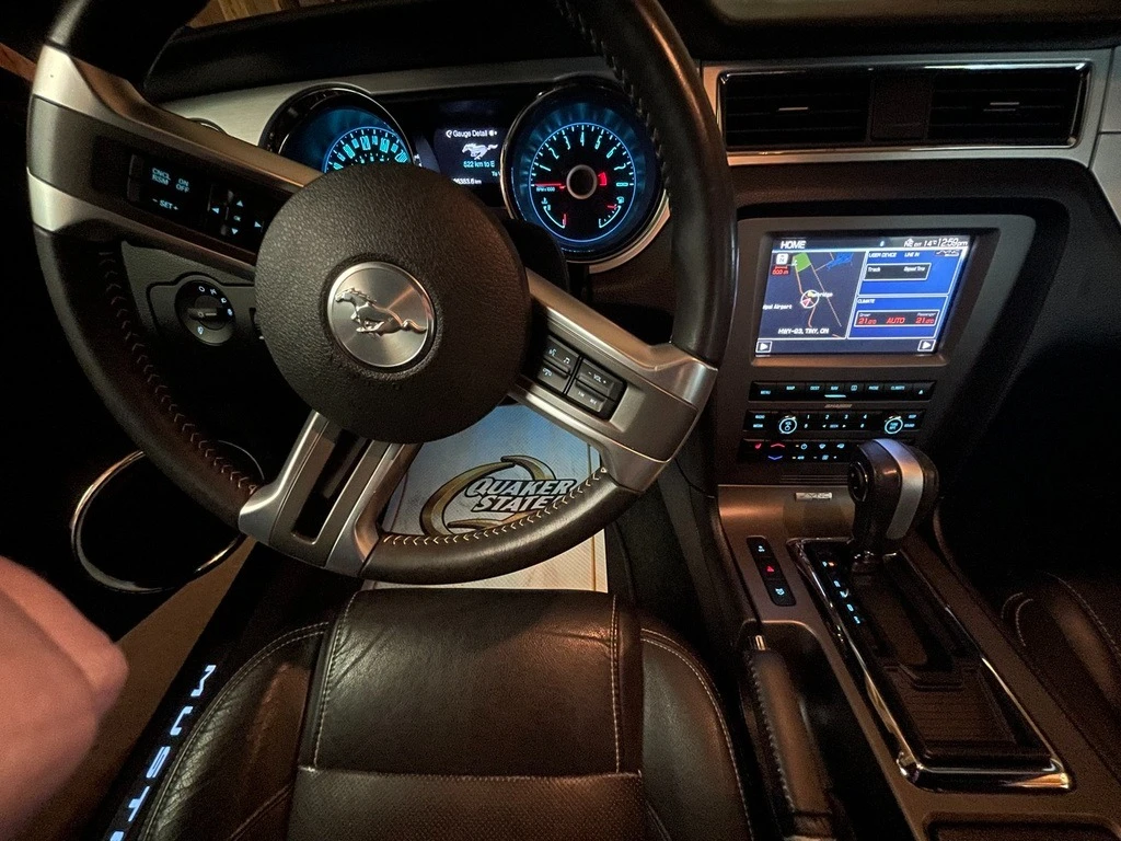 Ford Mustang GT * *  PONY PACKAGE * CARFAX * * АВТО КРЕДИТ * *  - изображение 6