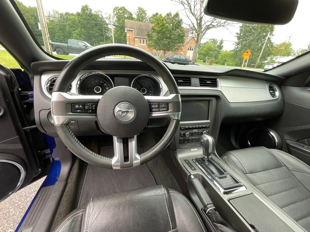 Ford Mustang GT * *  PONY PACKAGE * CARFAX * * АВТО КРЕДИТ * *  - изображение 5