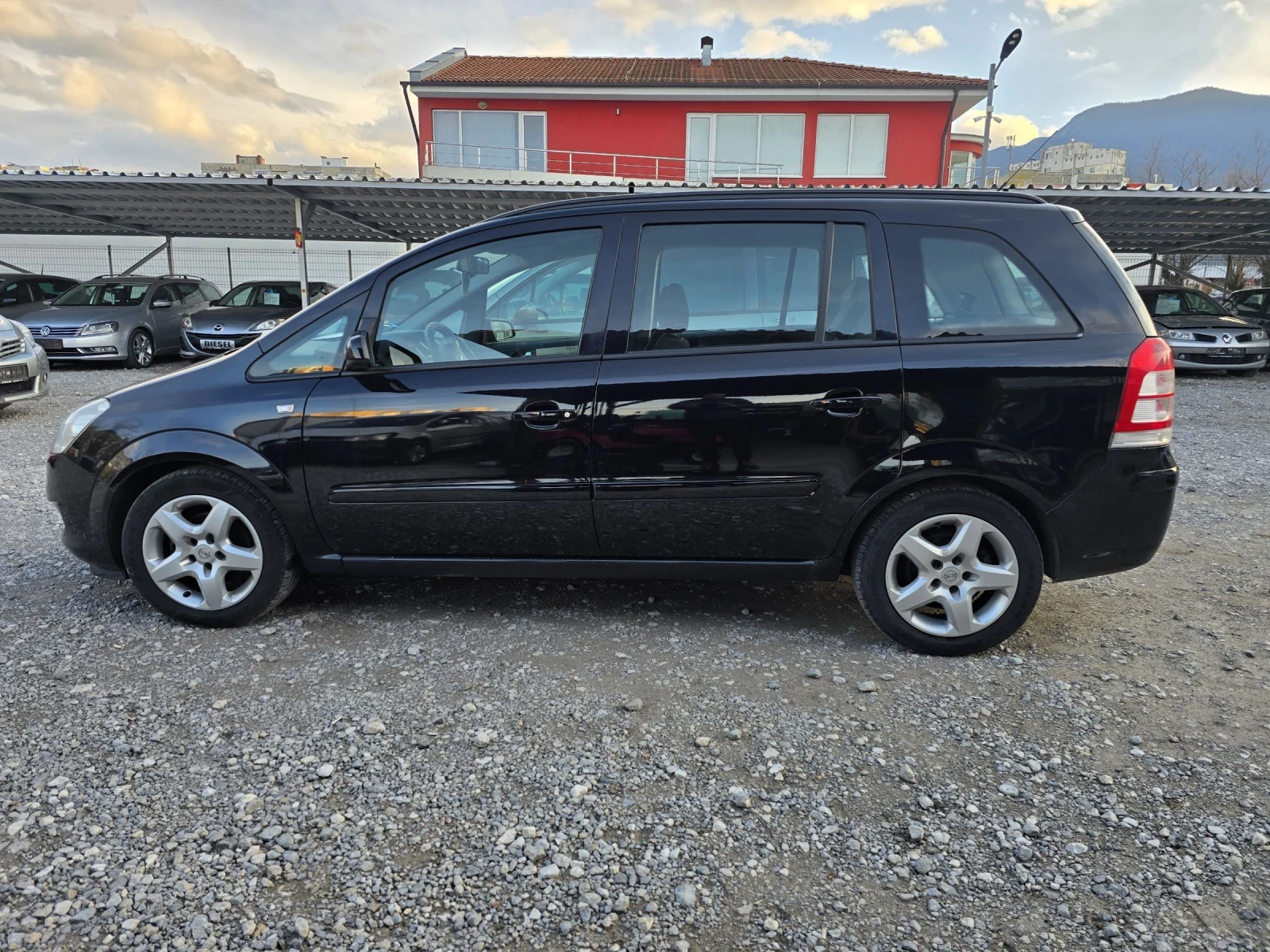 Opel Zafira 1.6i 7МЕСТА FACELIFT  - изображение 6