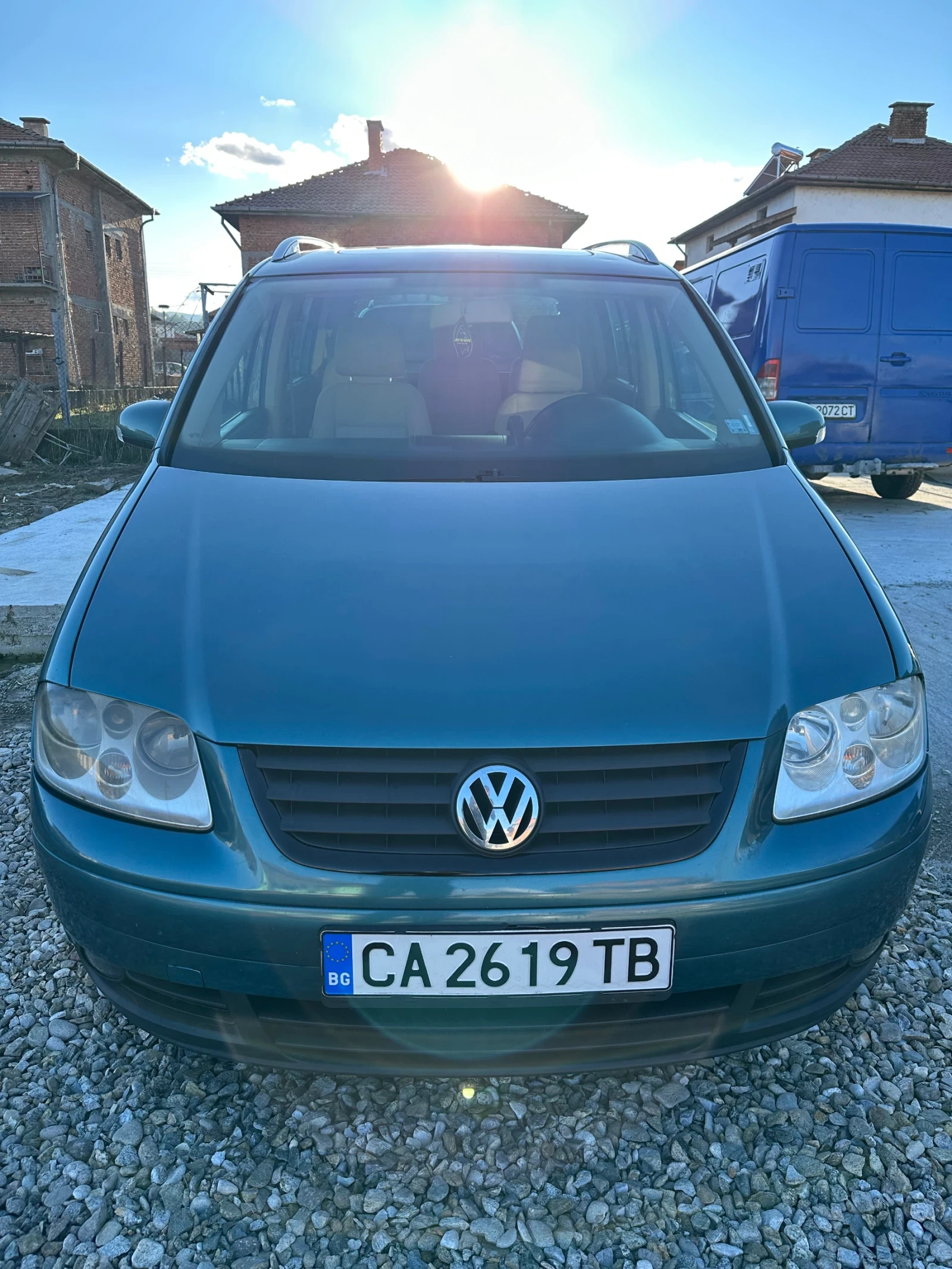 VW Touran 1.9тди 105кс 6ск 7местна хладилна жабка - изображение 10