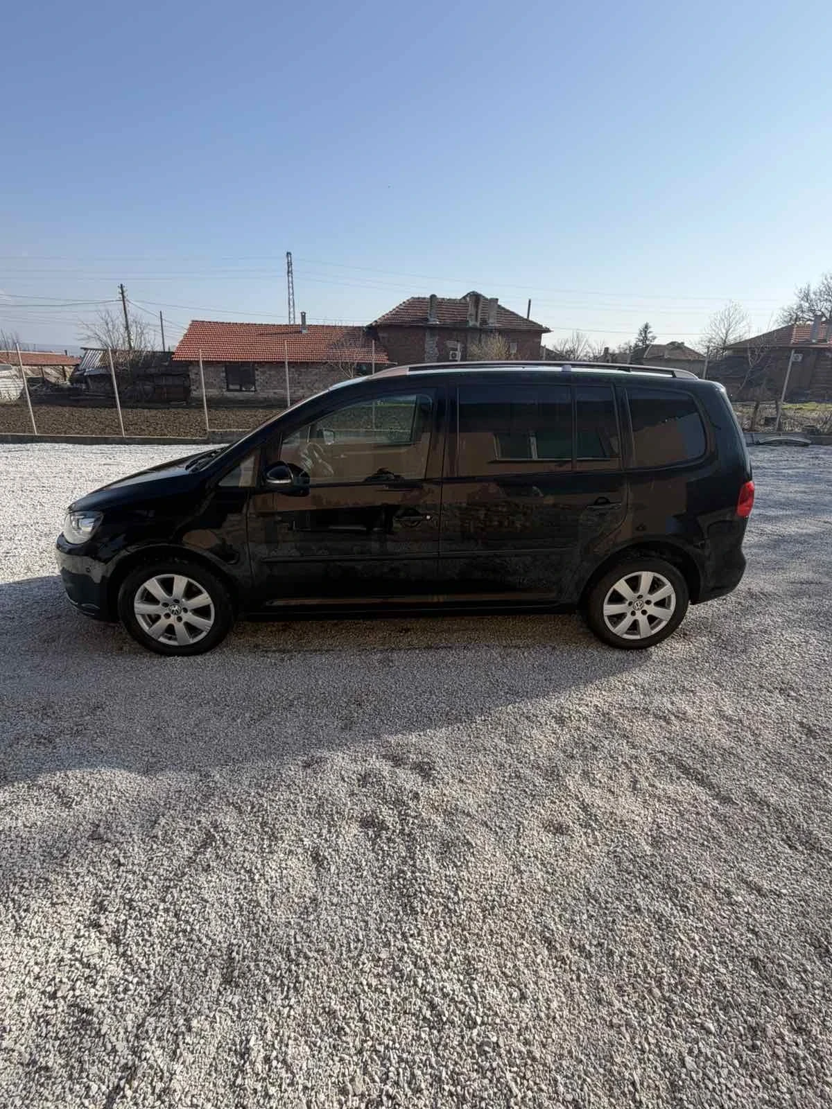VW Touran 2.0 TDI Highline, снимка 4 - Автомобили и джипове - 53851700