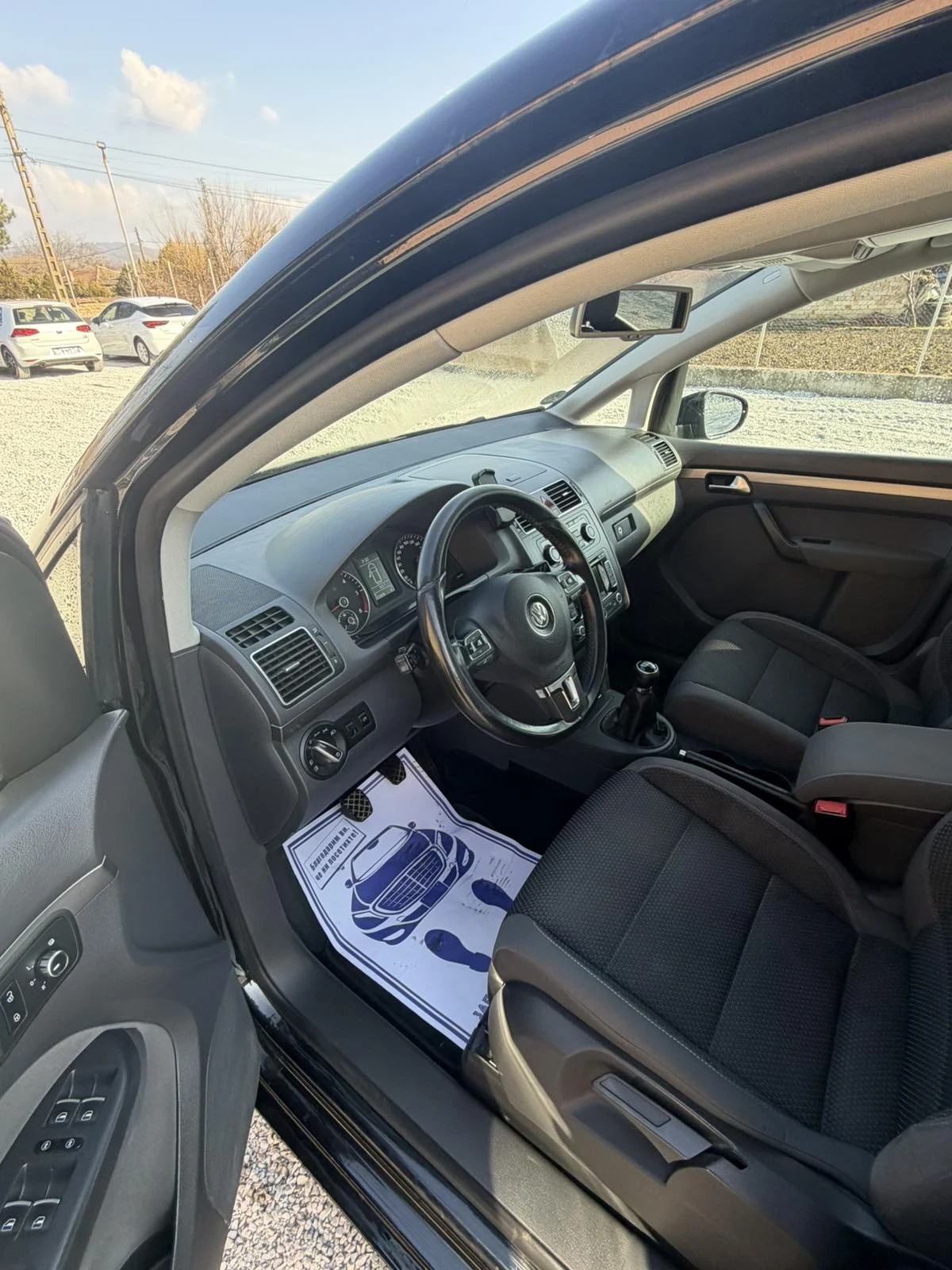 VW Touran 2.0 TDI Highline, снимка 5 - Автомобили и джипове - 53851700