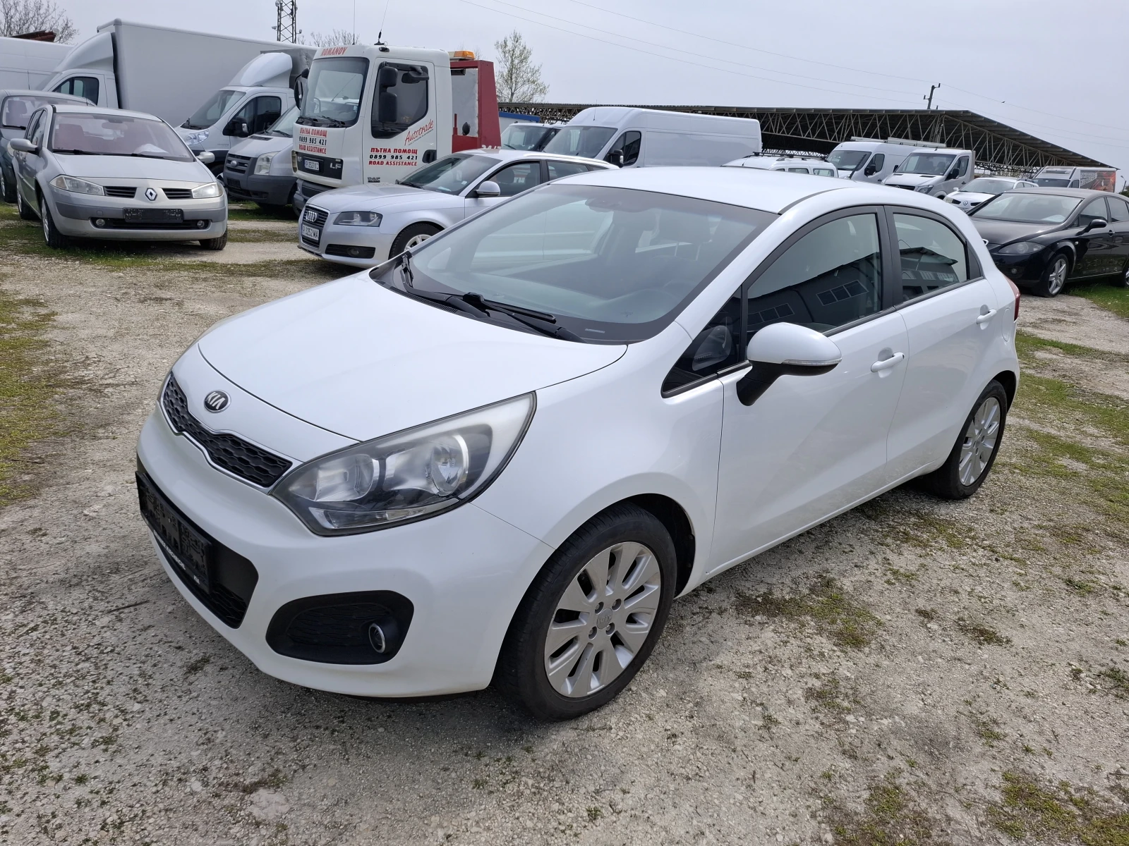 Kia Rio 4+ 1, снимка 7 - Автомобили и джипове - 54207873