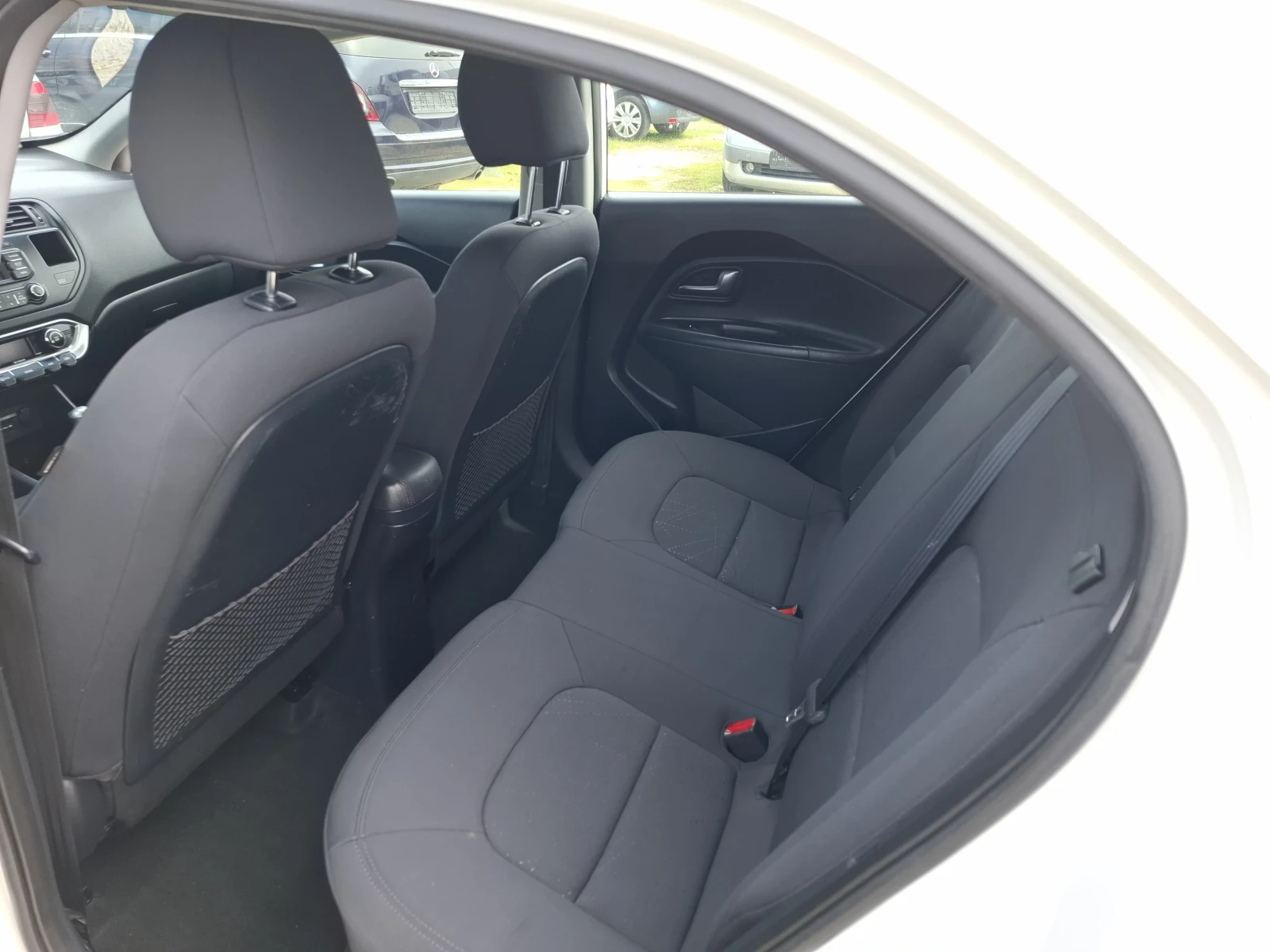 Kia Rio 4+ 1, снимка 11 - Автомобили и джипове - 54207873