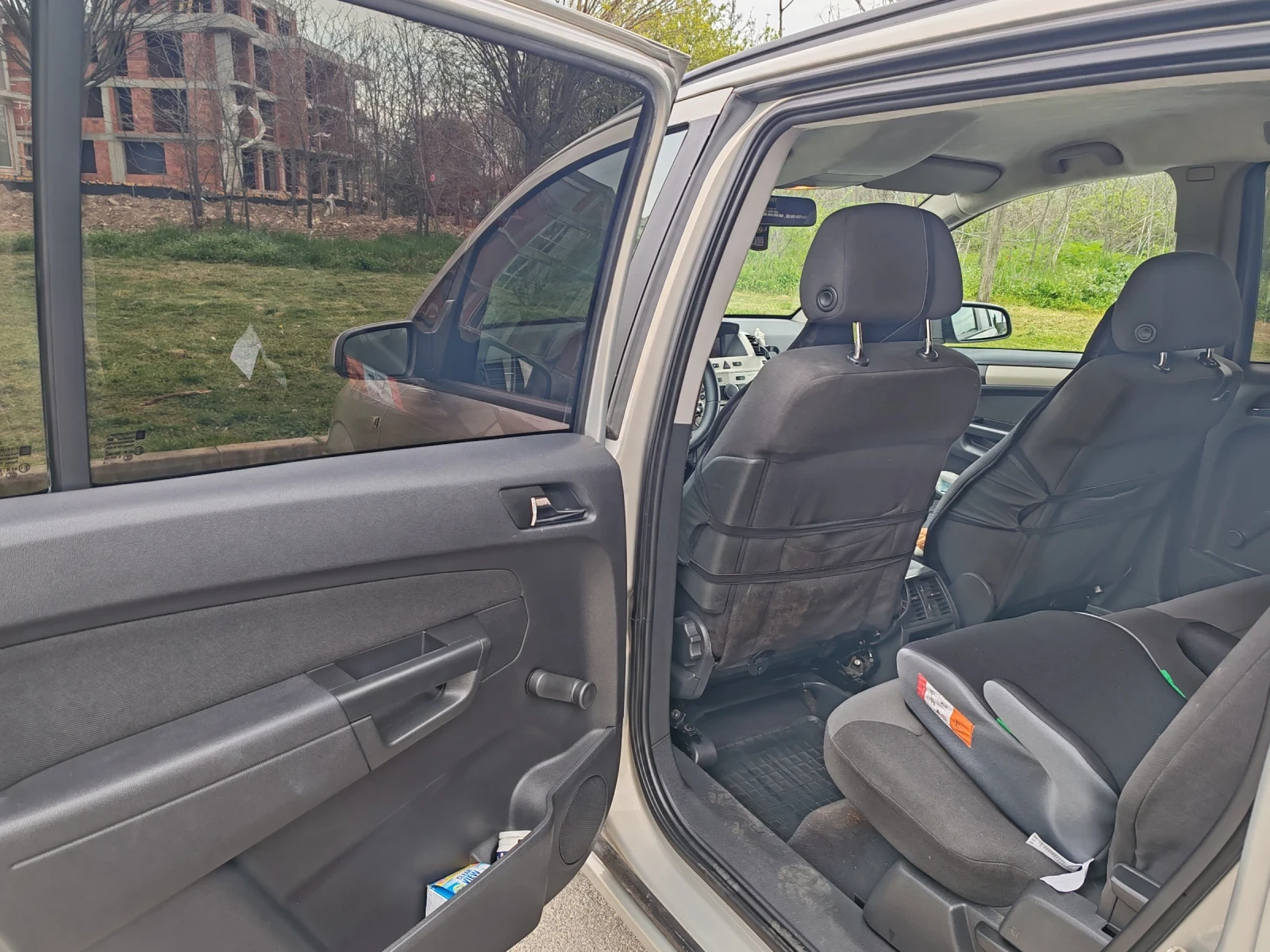 Opel Zafira, снимка 5 - Автомобили и джипове - 54209403