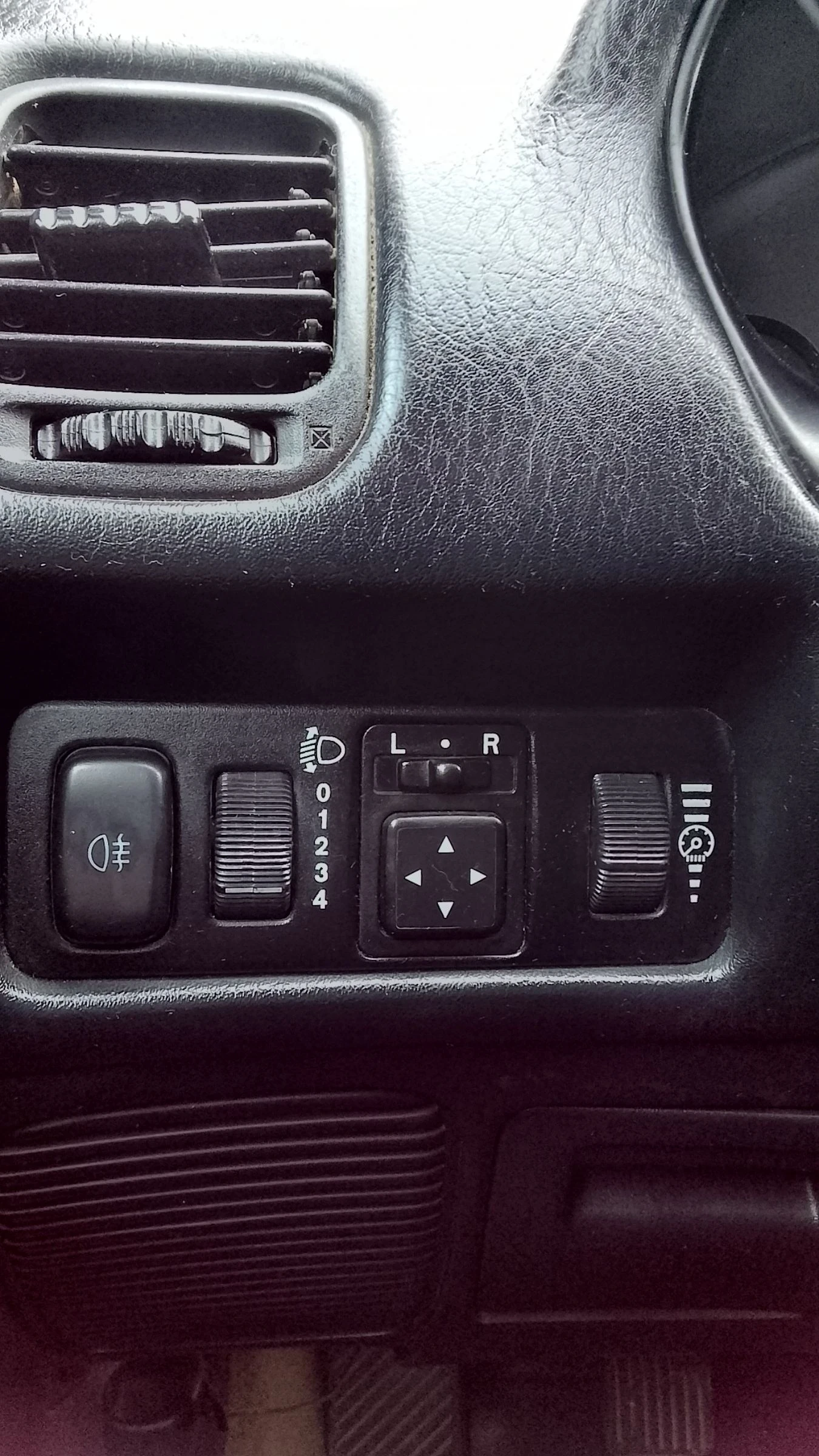 Mitsubishi Carisma 1.6 GLX ����� ��������� | Mobile.bg � ����������� 6