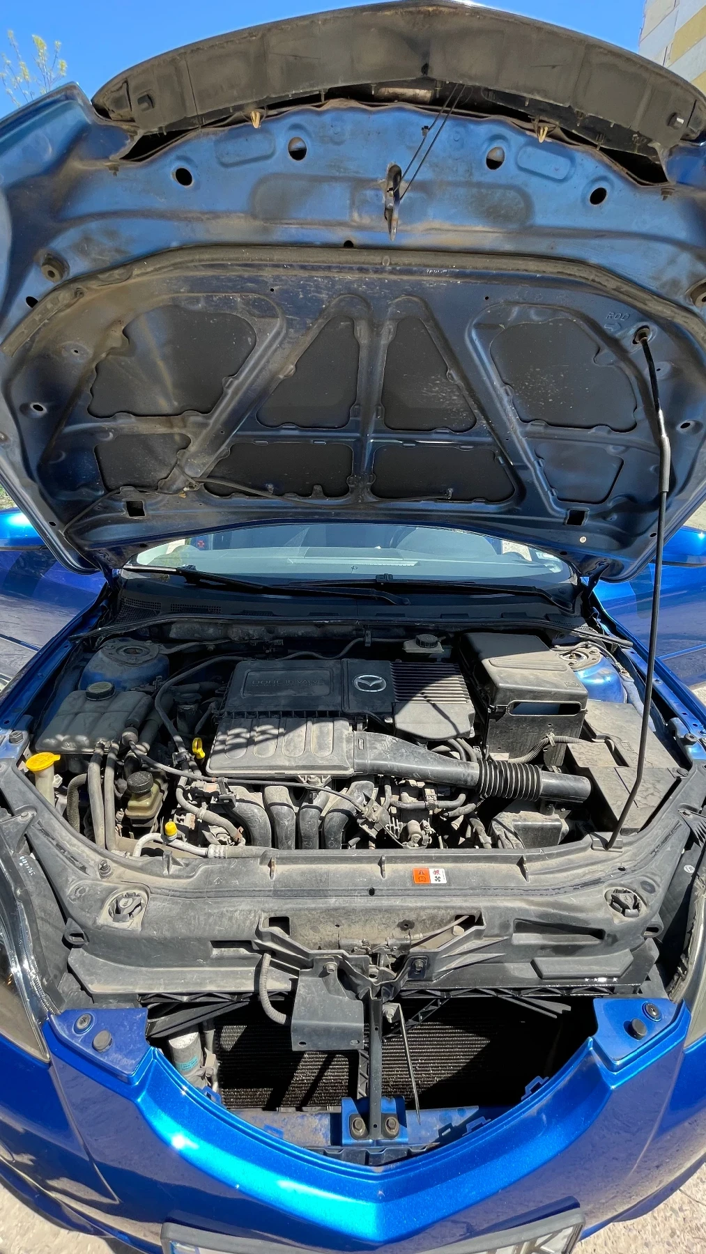 Mazda 3 1.6 105кс, снимка 8 - Автомобили и джипове - 54306157