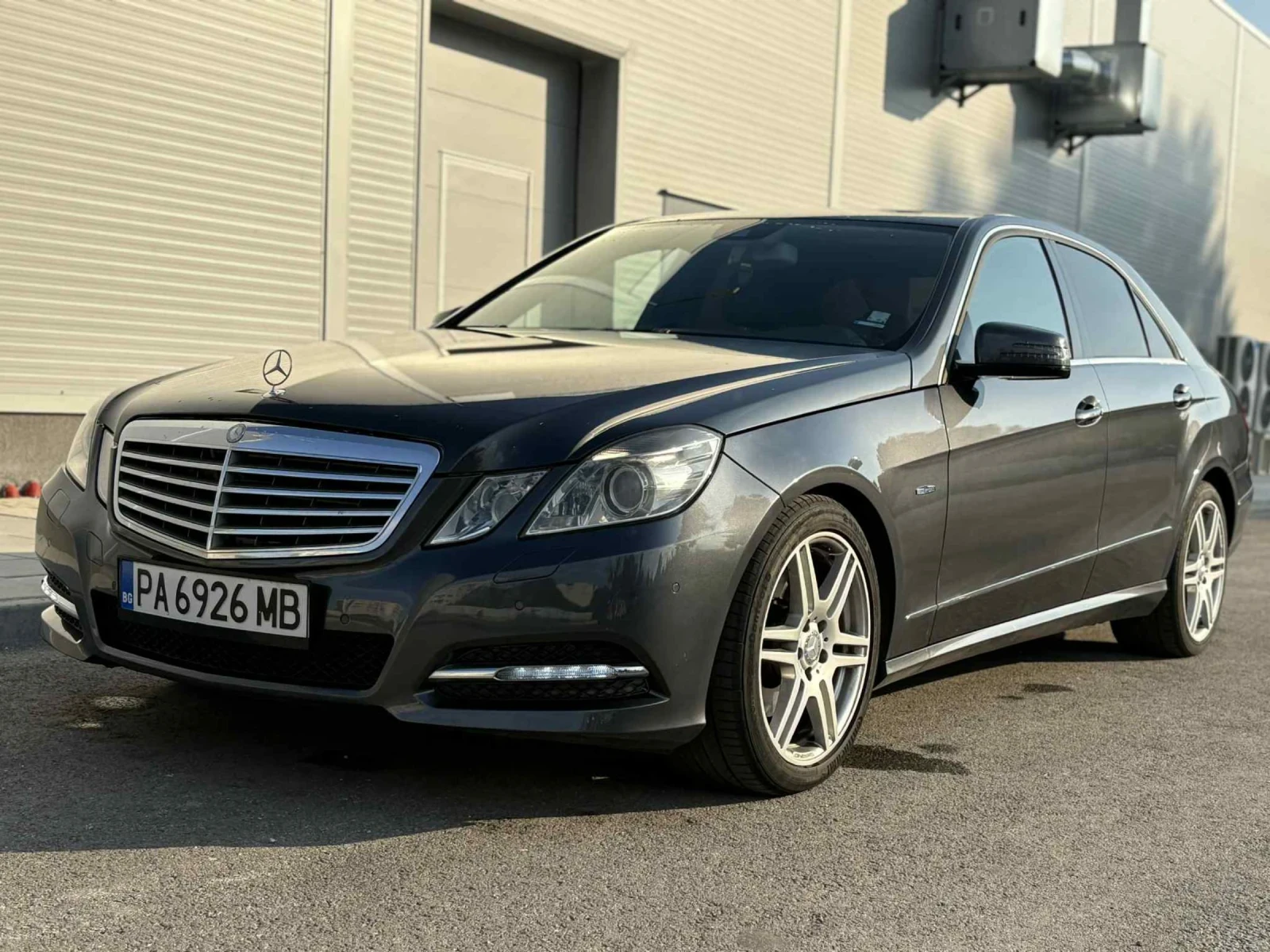 Mercedes-Benz E 350 Avantgarde, снимка 2 - Автомобили и джипове - 54422446