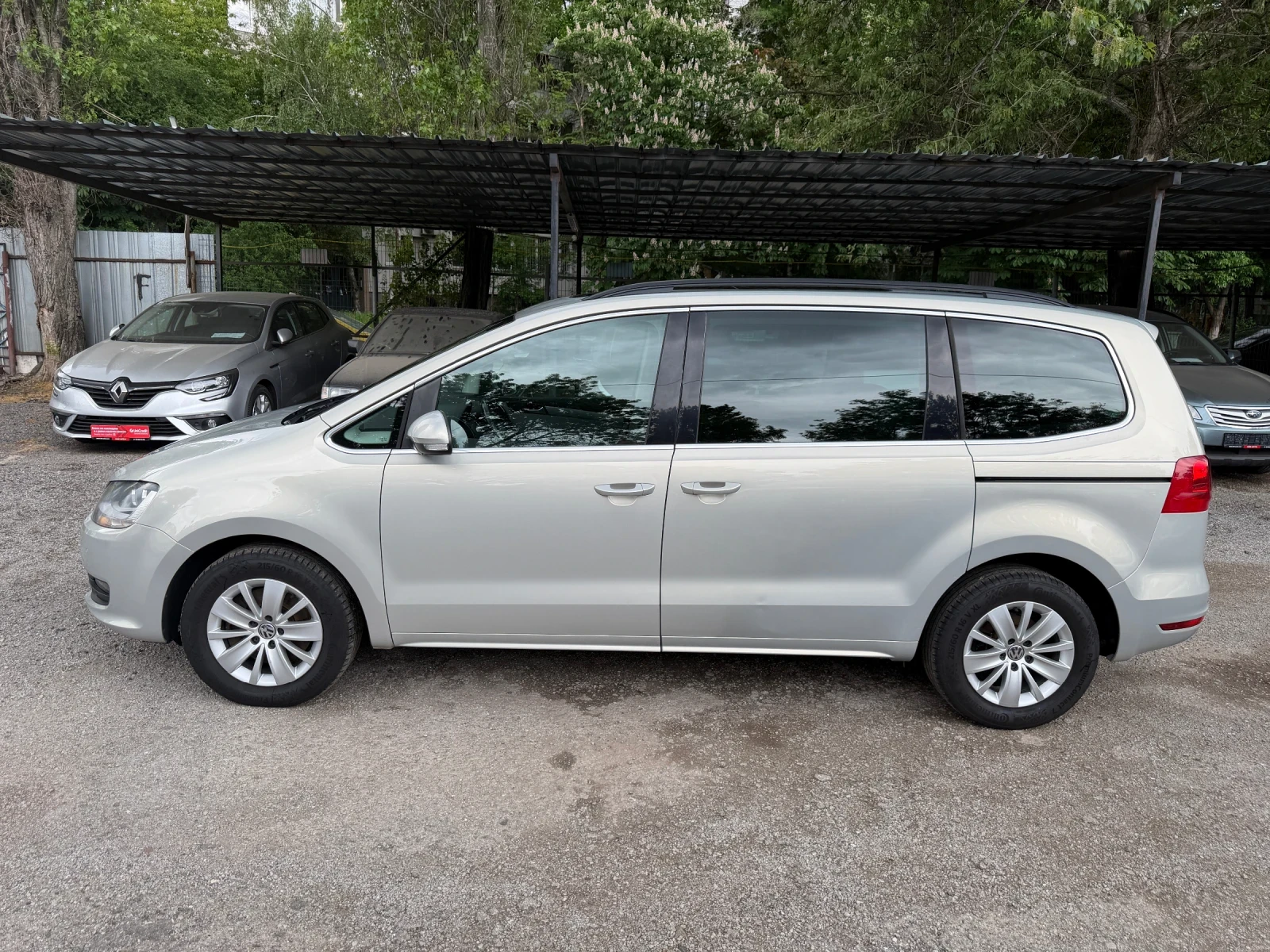 VW Sharan 2.0 TSI DSG, снимка 4 - Автомобили и джипове - 54528395