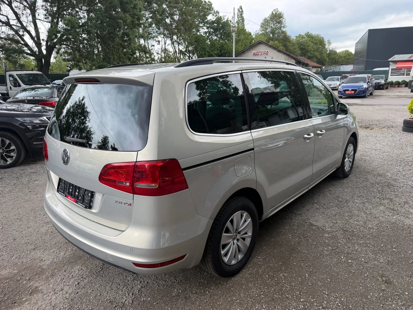VW Sharan 2.0 TSI DSG, снимка 6 - Автомобили и джипове - 54528395