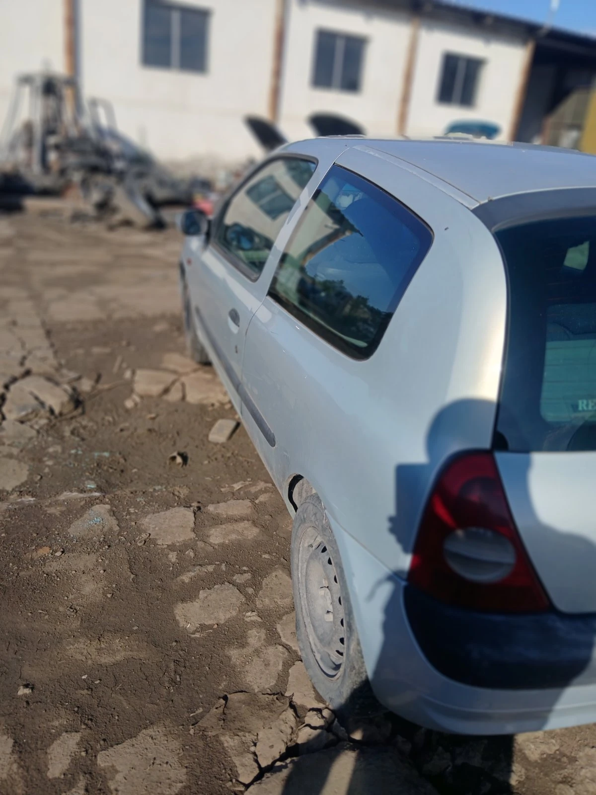 Renault Clio, снимка 2 - Автомобили и джипове - 54908747