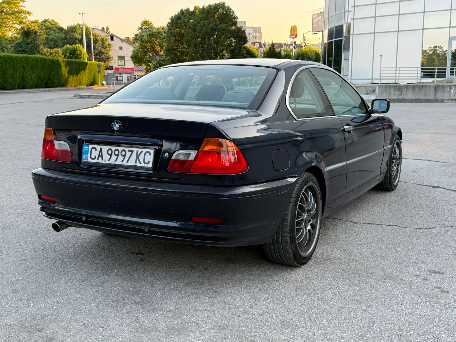 BMW 318 CI, снимка 4 - Автомобили и джипове - 55082055