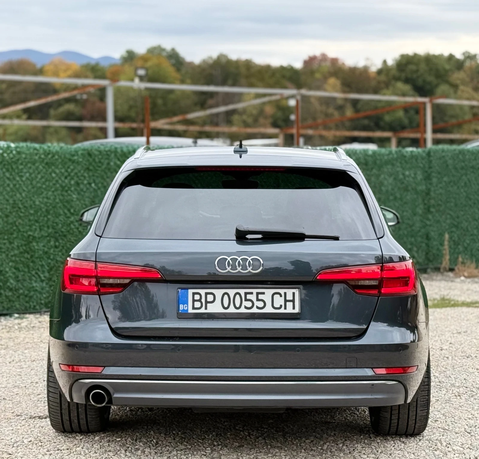 Audi A4 2.0TDi//S-LINE* EXCLUSIVE* DIGITAL* CarPlay, снимка 6 - Автомобили и джипове - 56524351