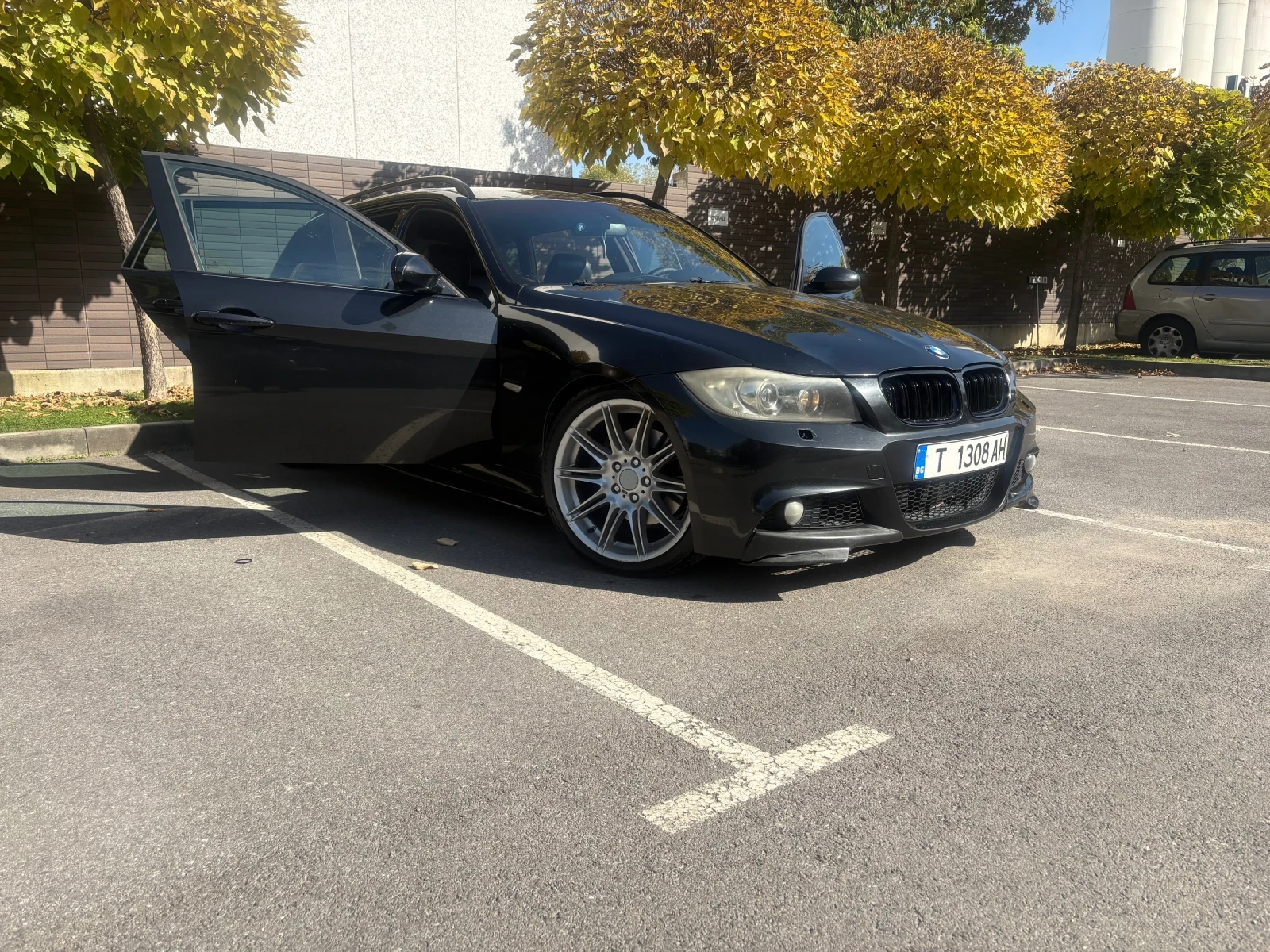 BMW 330, снимка 8 - Автомобили и джипове - 56578374