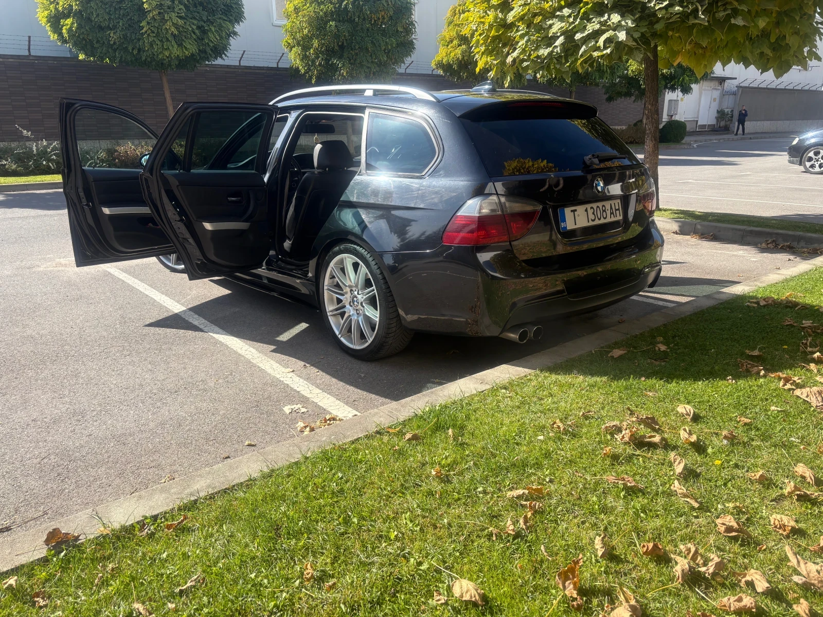 BMW 330, снимка 6 - Автомобили и джипове - 56578374