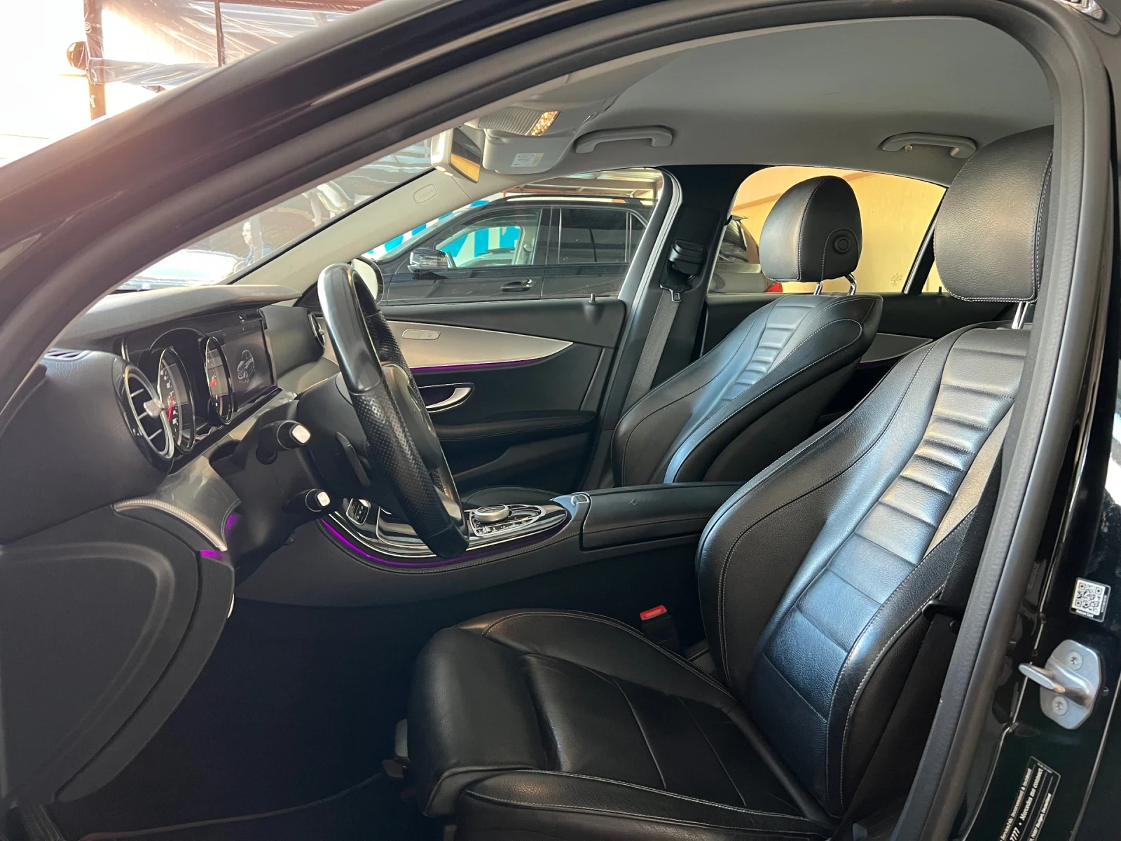 Mercedes-Benz E 220, снимка 7 - Автомобили и джипове - 56723191