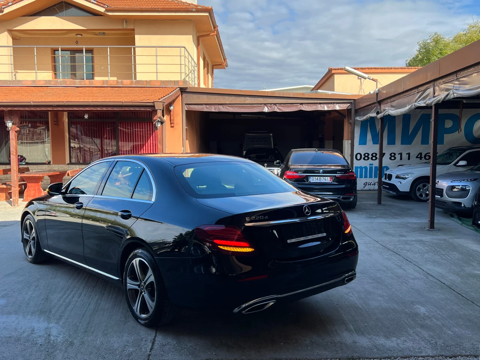 Mercedes-Benz E 220, снимка 3 - Автомобили и джипове - 56723191