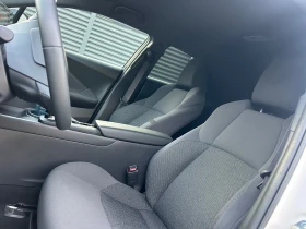 Toyota C-HR 1.8 HYBRID НОВ* ГАРАНЦИЯ* БЯЛА ПЕРЛА* 3.3L/100km, снимка 11