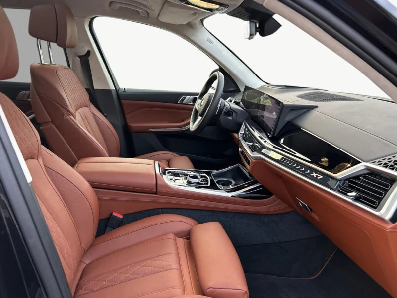 BMW X7 40d/xDrive/FACELIFT/M-SPORT/H&K/PANO/HUD/EXCLUSIVE, снимка 11 - Автомобили и джипове - 52447125