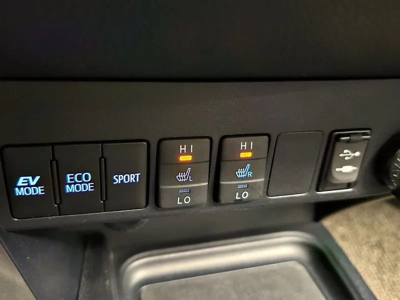 Toyota Rav4 2.5 4Wd Hybrid, снимка 15 - Автомобили и джипове - 55611122
