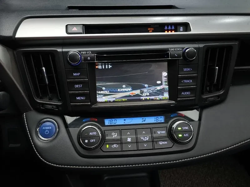Toyota Rav4 2.5 4Wd Hybrid, снимка 13 - Автомобили и джипове - 55611122
