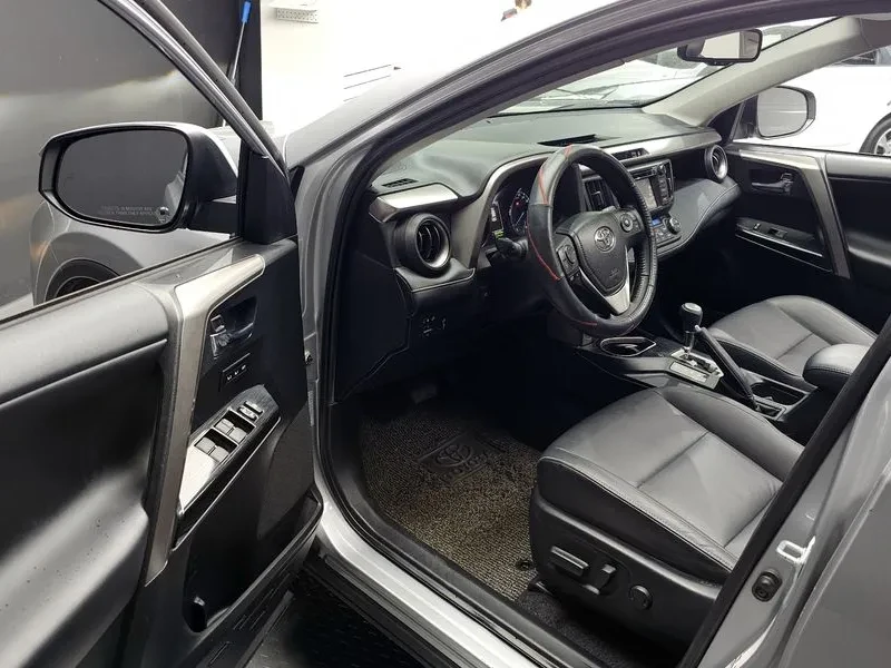 Toyota Rav4 2.5 4Wd Hybrid, снимка 10 - Автомобили и джипове - 55611122