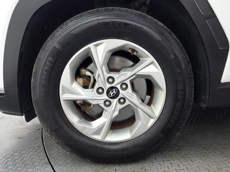 Hyundai Tucson 2.0 2WD MODERN, снимка 5 - Автомобили и джипове - 55843423