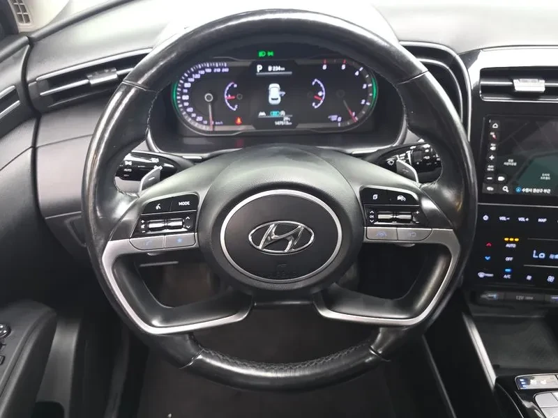 Hyundai Tucson 2.0 2WD MODERN, снимка 14 - Автомобили и джипове - 55843423