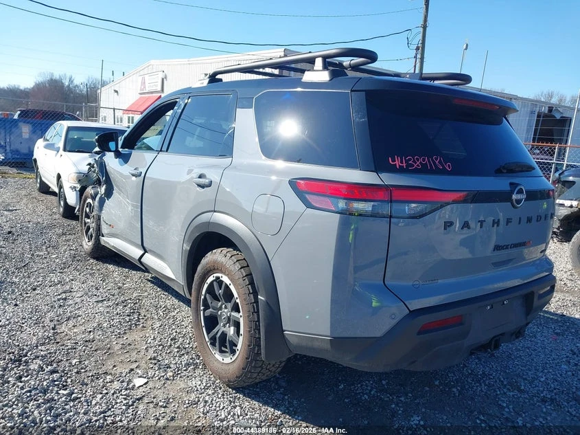 Nissan Pathfinder 3.5L V-6 DI, DOHC, VVT, 295HP 4X4 Drive, снимка 3 - Автомобили и джипове - 53937316