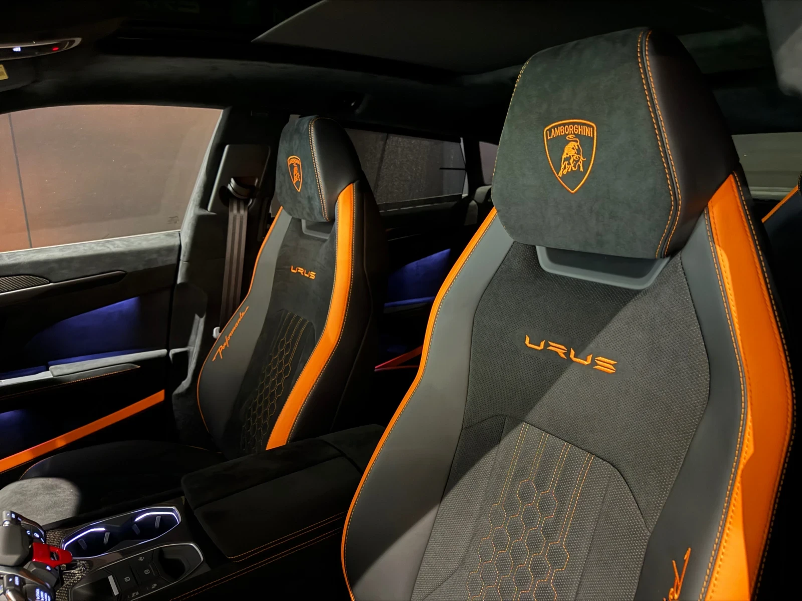 Lamborghini Urus Performante , снимка 6 - Автомобили и джипове - 54765437