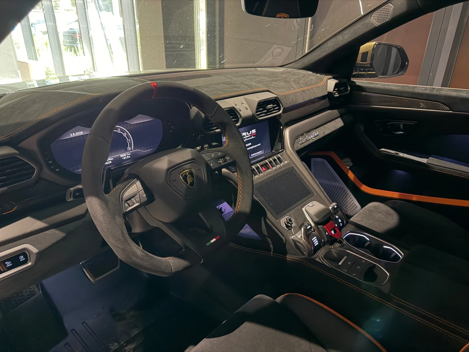 Lamborghini Urus Performante , снимка 8 - Автомобили и джипове - 54765437