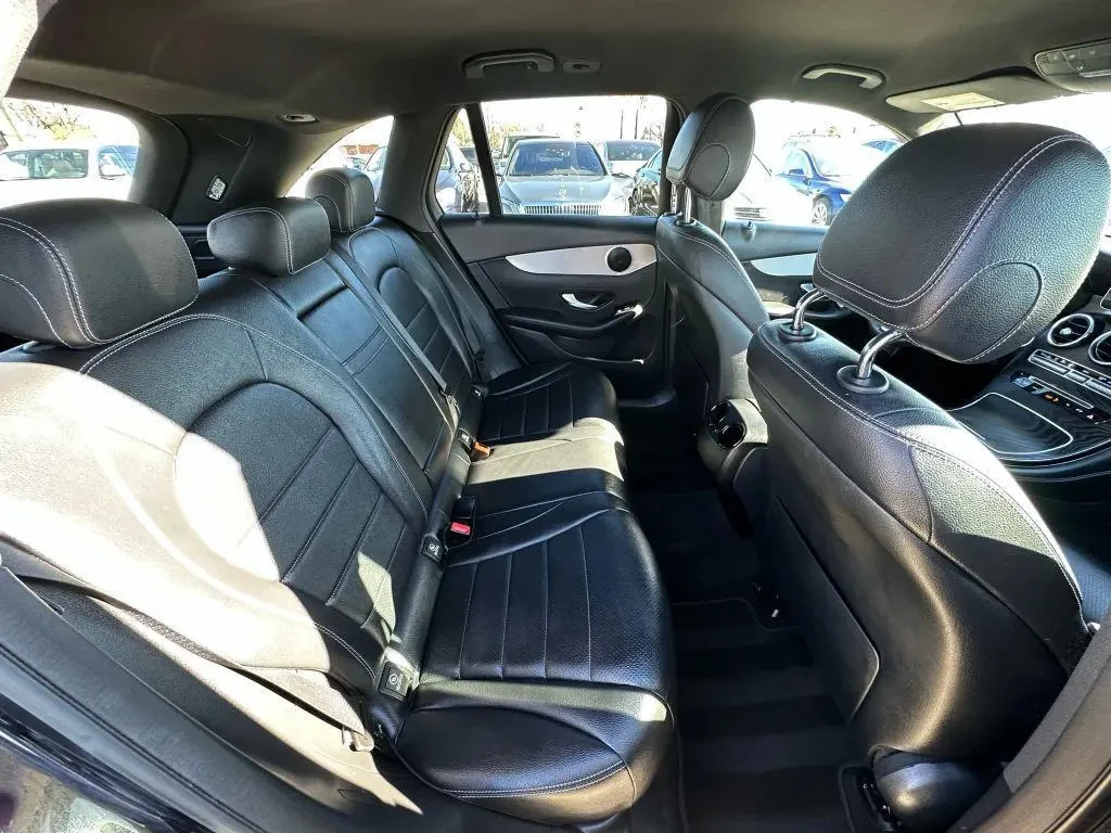 Mercedes-Benz GLC 300 4MATIC, снимка 15 - Автомобили и джипове - 55510437