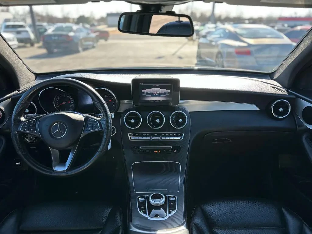 Mercedes-Benz GLC 300 4MATIC, снимка 11 - Автомобили и джипове - 55510437