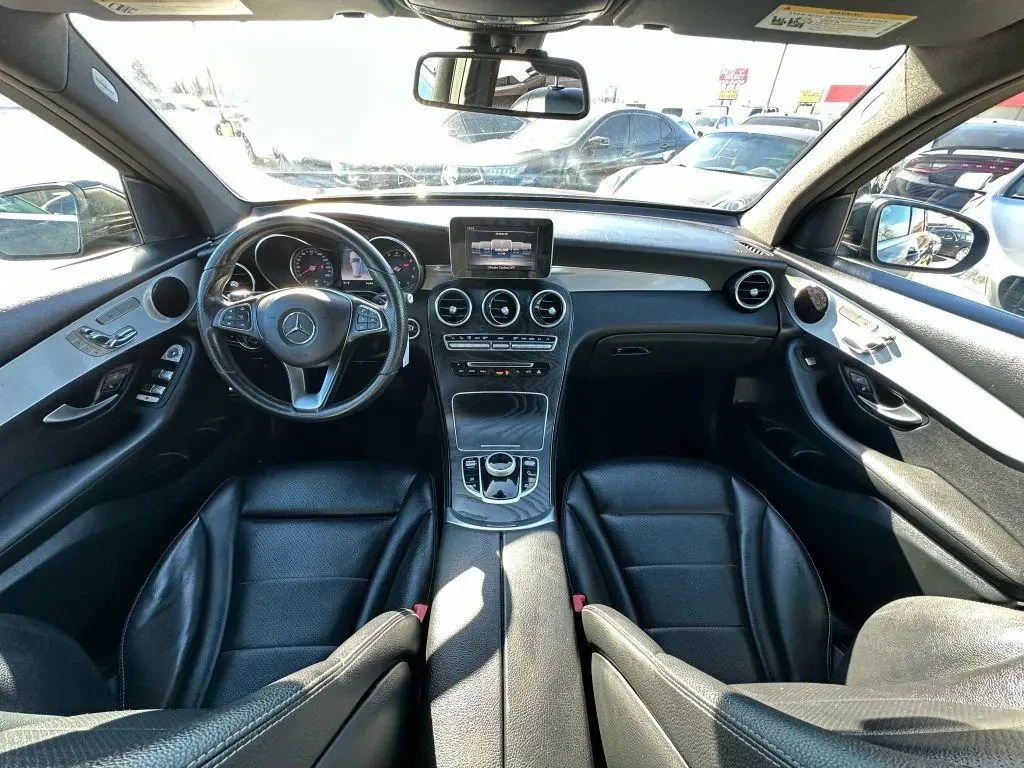 Mercedes-Benz GLC 300 4MATIC, снимка 13 - Автомобили и джипове - 55510437