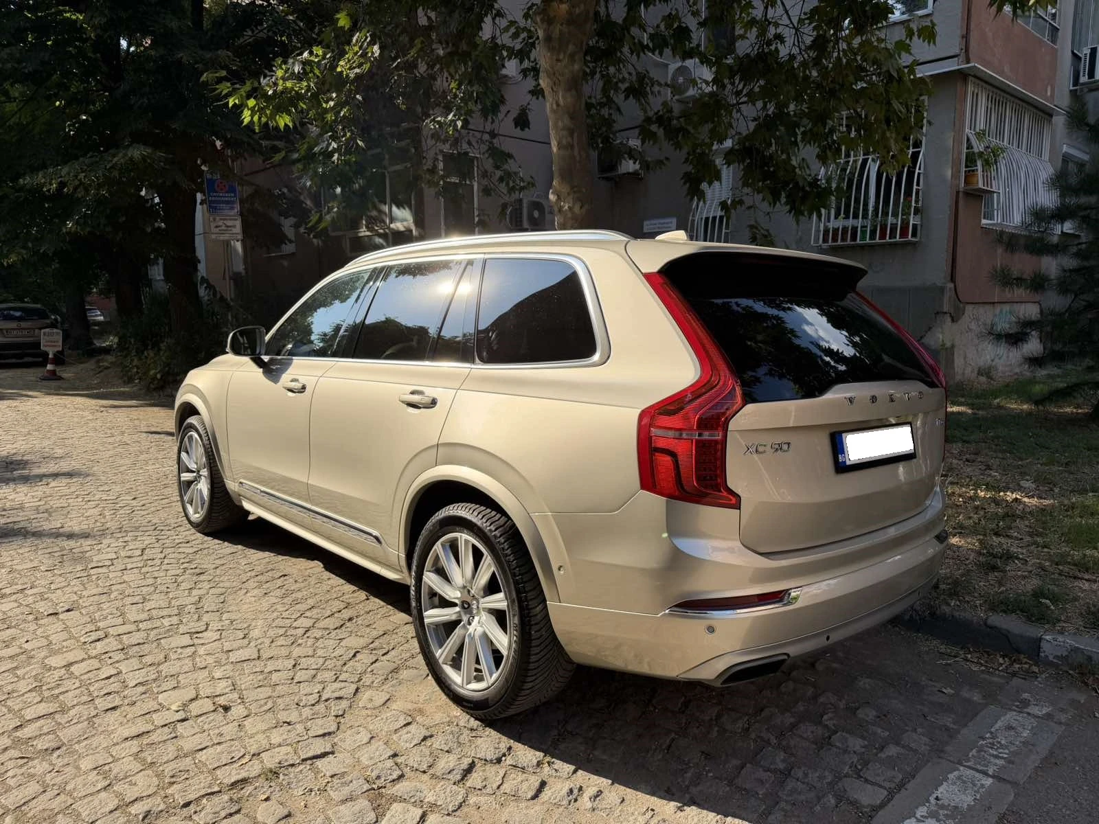 Volvo Xc90 Т6, снимка 3 - Автомобили и джипове - 55565638
