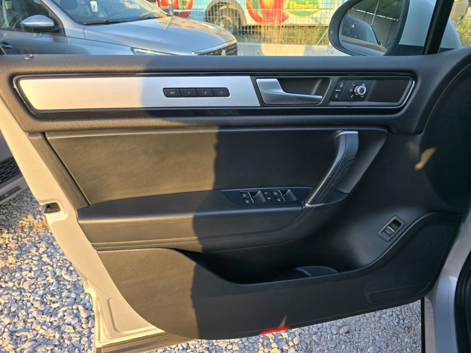 VW Touareg 3.0 TDI 204 kc ПРОЖИНИ, снимка 15 - Автомобили и джипове - 56120250