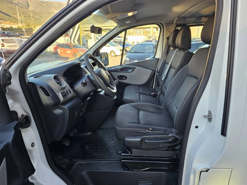 Renault Trafic 1.6 dCi 95, снимка 12 - Бусове и автобуси - 47504166