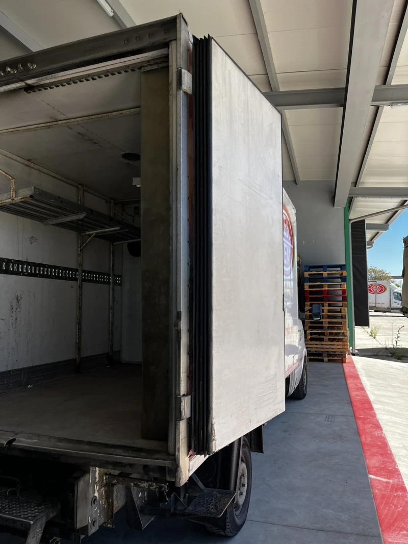 Mercedes-Benz Sprinter само хладилния фургон+ агрегат, снимка 11 - Бусове и автобуси - 52082915