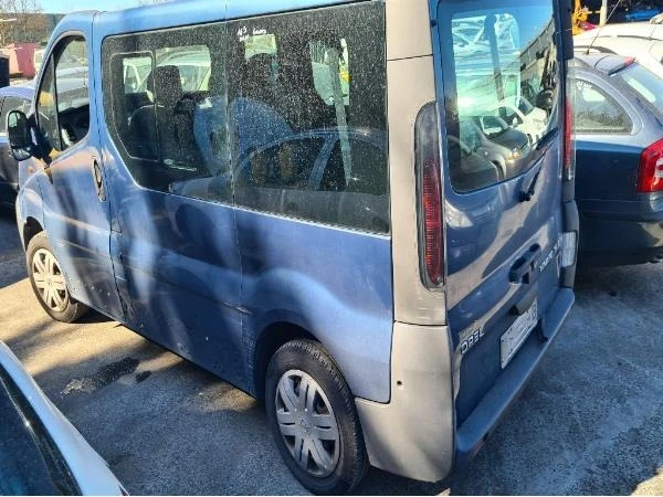 Opel Vivaro 1.9 DTi, снимка 5 - Бусове и автобуси - 42082718