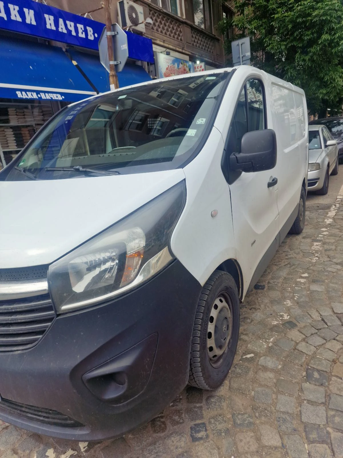 Opel Vivaro, снимка 2 - Бусове и автобуси - 54560041