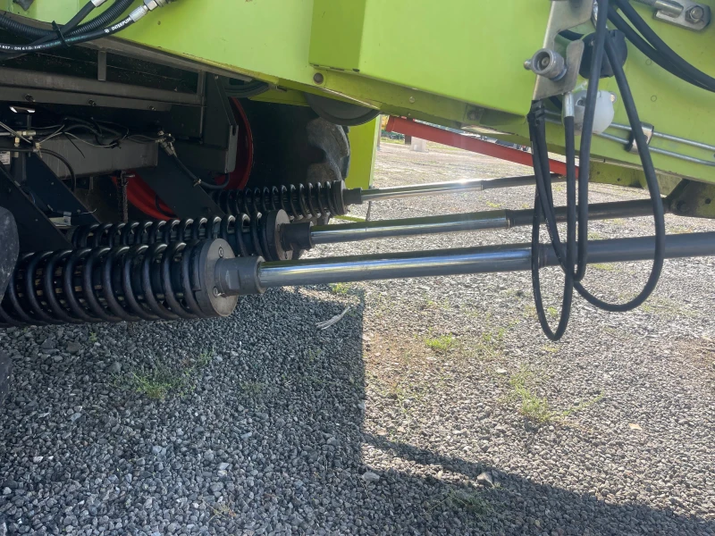 Комбайн Claas MEGA 360 DOMINATOR + 2 ХЕДЕРА И ТАВА ЗА РАПИЦА , снимка 6 - Селскостопанска техника - 52017555