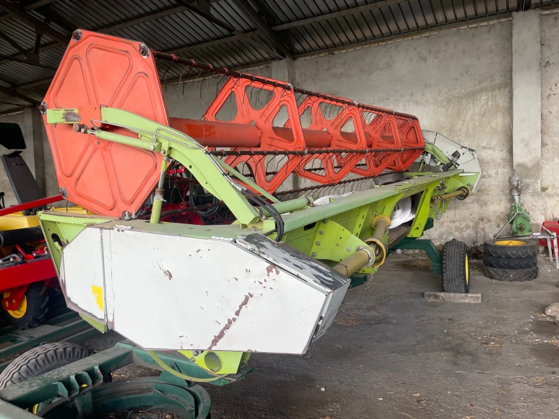 Комбайн Claas MEGA 360 DOMINATOR + 2 ХЕДЕРА И ТАВА ЗА РАПИЦА , снимка 10 - Селскостопанска техника - 52017555