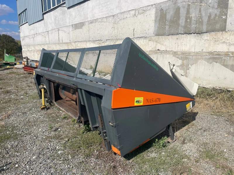 Комбайн Claas MEGA 360 DOMINATOR + 2 ХЕДЕРА И ТАВА ЗА РАПИЦА , снимка 11 - Селскостопанска техника - 52017555