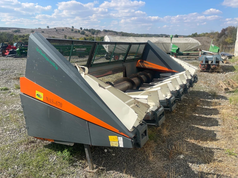 Комбайн Claas MEGA 360 DOMINATOR + 2 ХЕДЕРА И ТАВА ЗА РАПИЦА , снимка 12 - Селскостопанска техника - 52017555