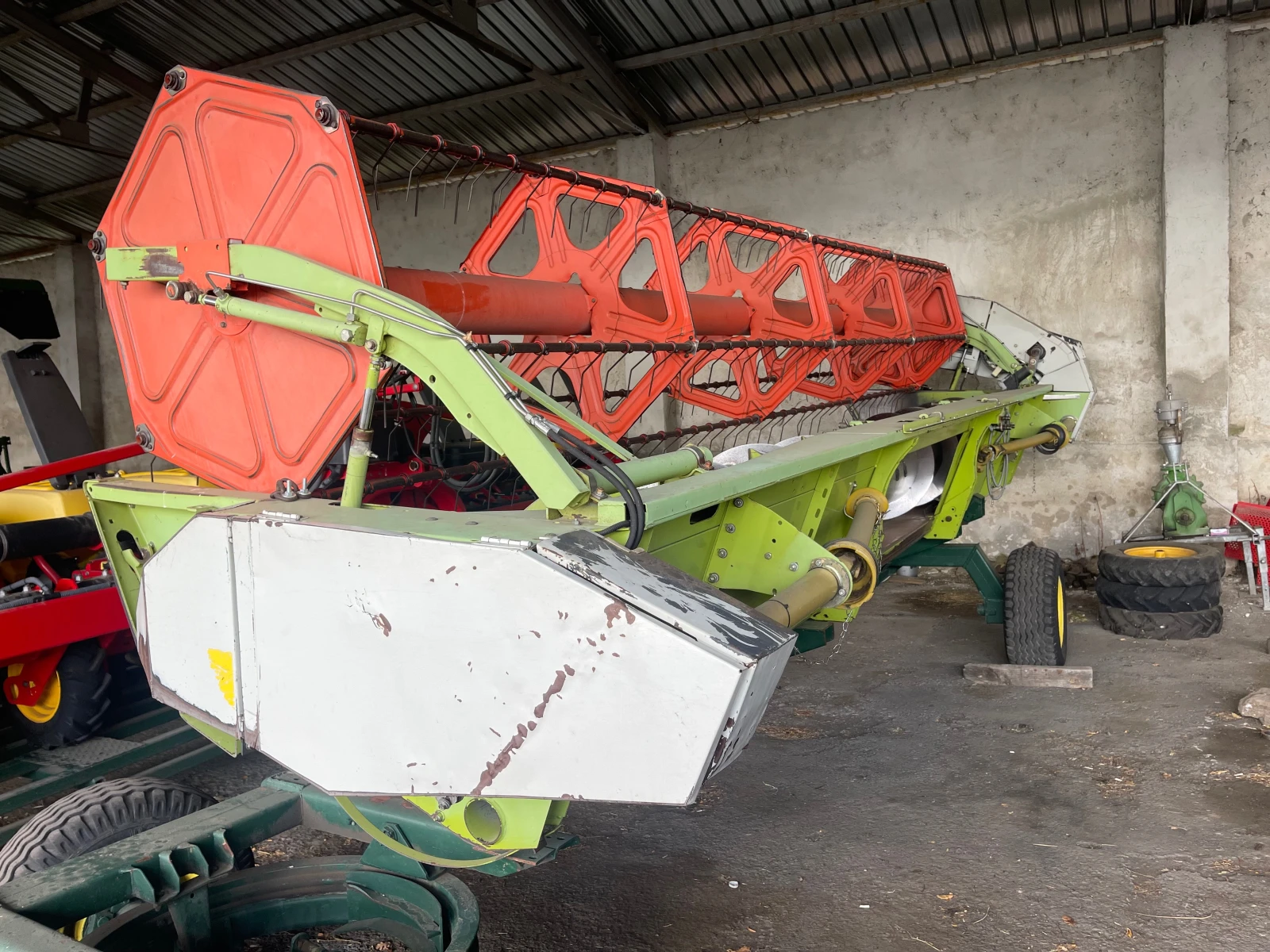 Комбайн Claas MEGA 360 DOMINATOR + 2 ХЕДЕРА И ТАВА ЗА РАПИЦА  - изображение 10