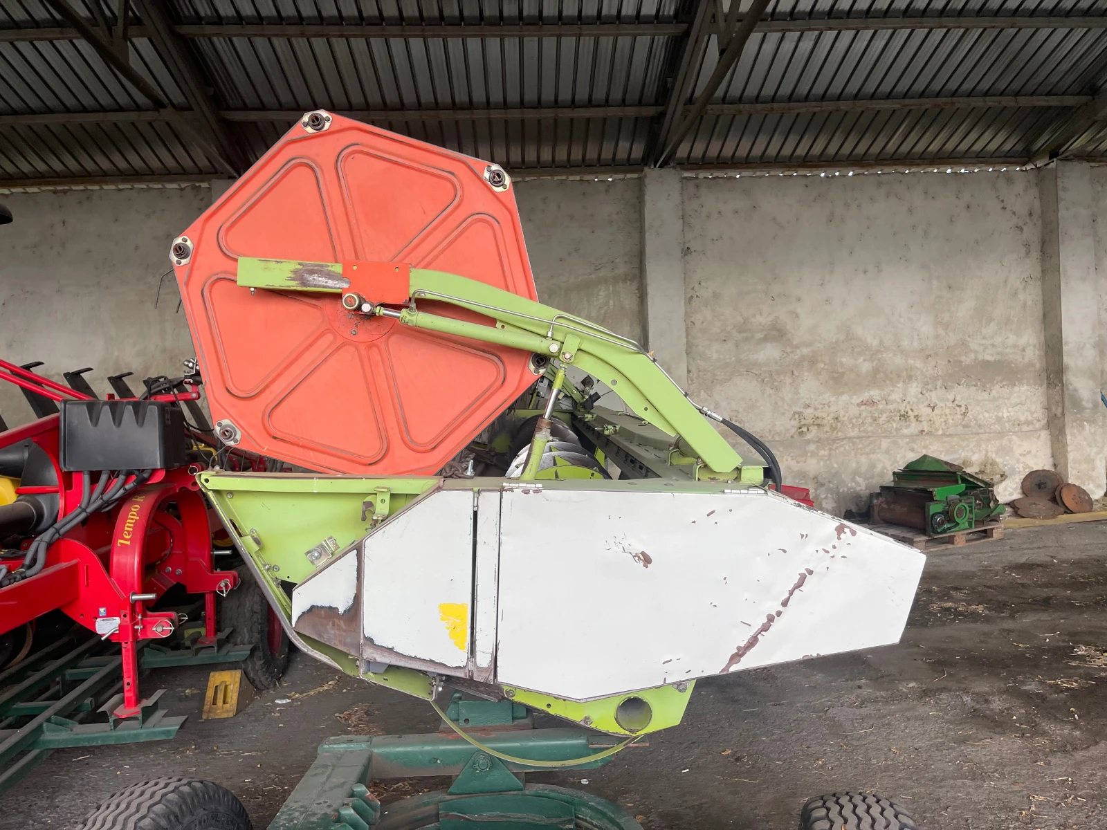 Комбайн Claas MEGA 360 DOMINATOR + 2 ХЕДЕРА И ТАВА ЗА РАПИЦА  - изображение 9