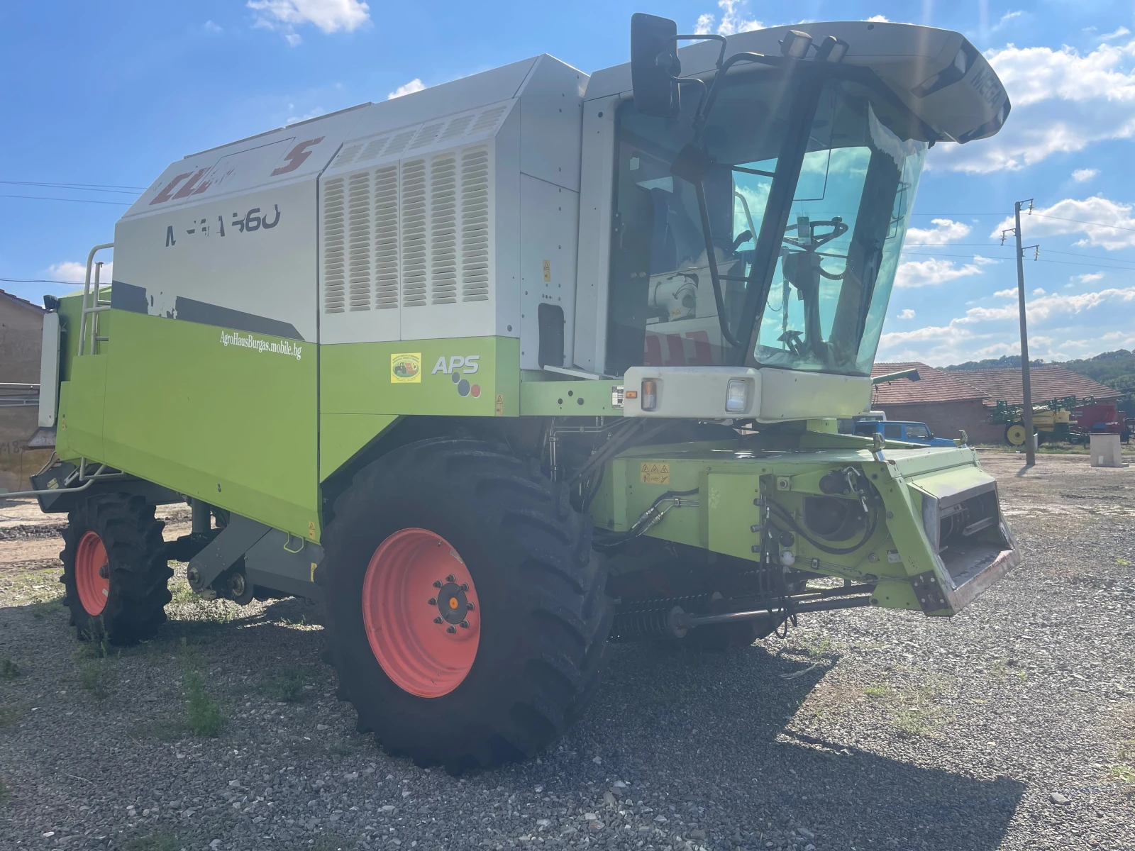 Комбайн Claas MEGA 360 DOMINATOR + 2 ХЕДЕРА И ТАВА ЗА РАПИЦА  - изображение 4