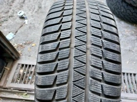 Гуми Зимни 235/50R18, снимка 1 - Гуми и джанти - 39109118