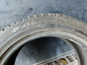 Гуми Зимни 235/50R18, снимка 4 - Гуми и джанти - 39109118